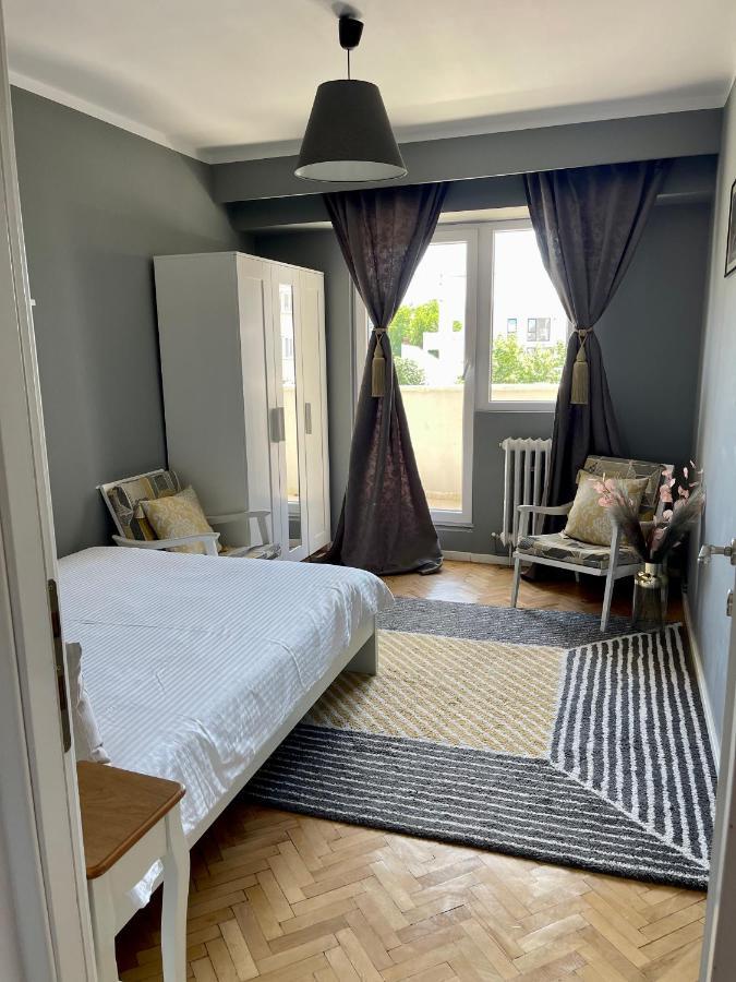 Downtown Wonder Apartament คลูจ-นาโปกา ภายนอก รูปภาพ