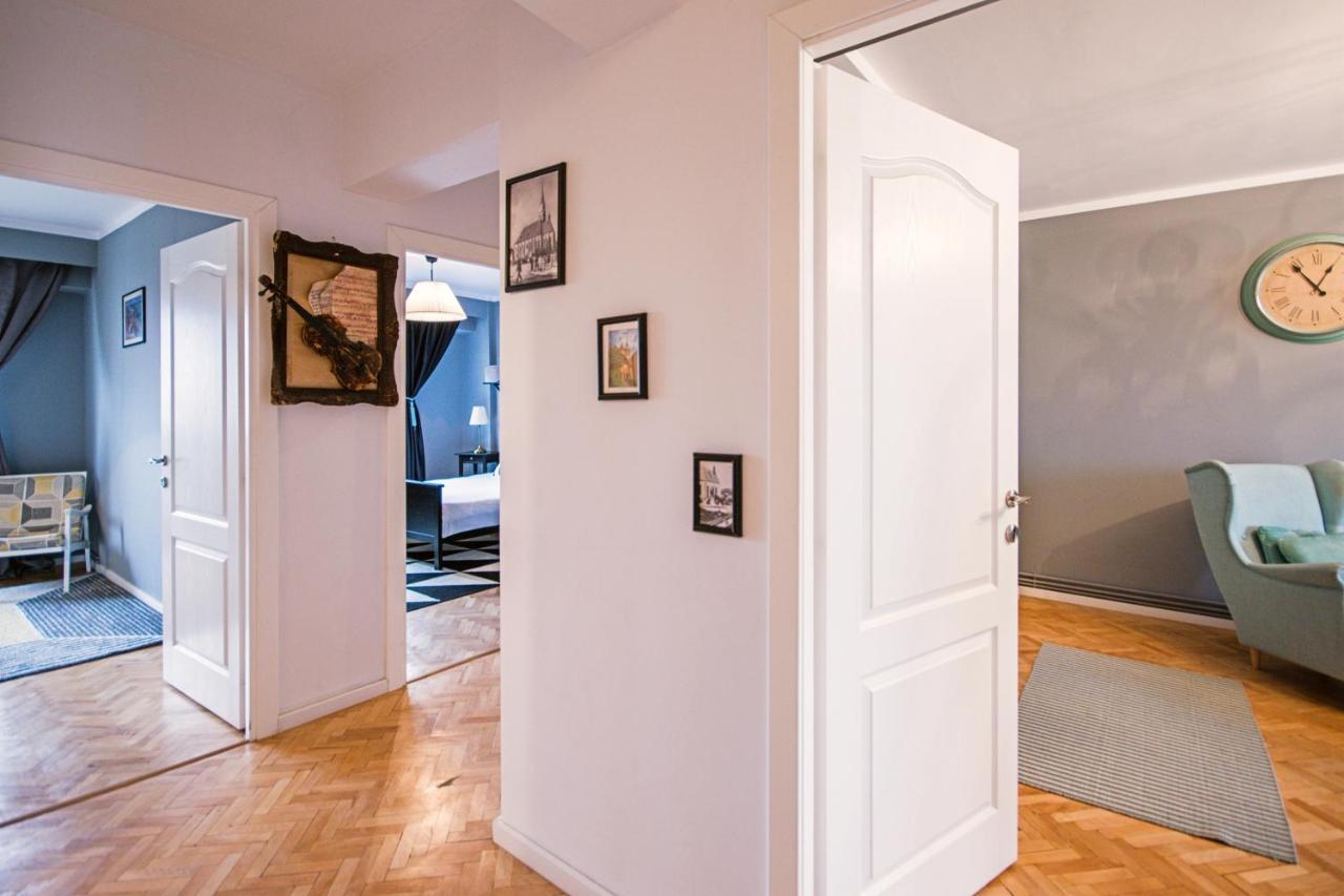 Downtown Wonder Apartament คลูจ-นาโปกา ภายนอก รูปภาพ