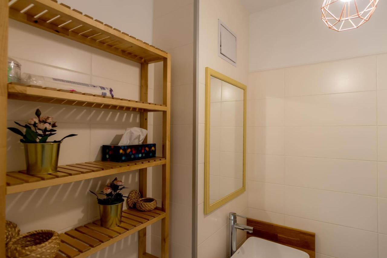 Downtown Wonder Apartament คลูจ-นาโปกา ภายนอก รูปภาพ
