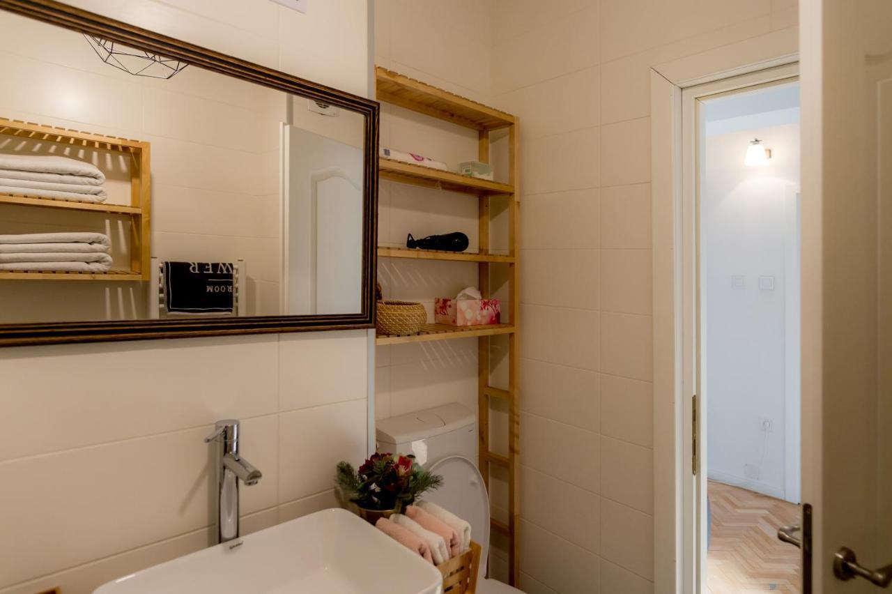 Downtown Wonder Apartament คลูจ-นาโปกา ภายนอก รูปภาพ