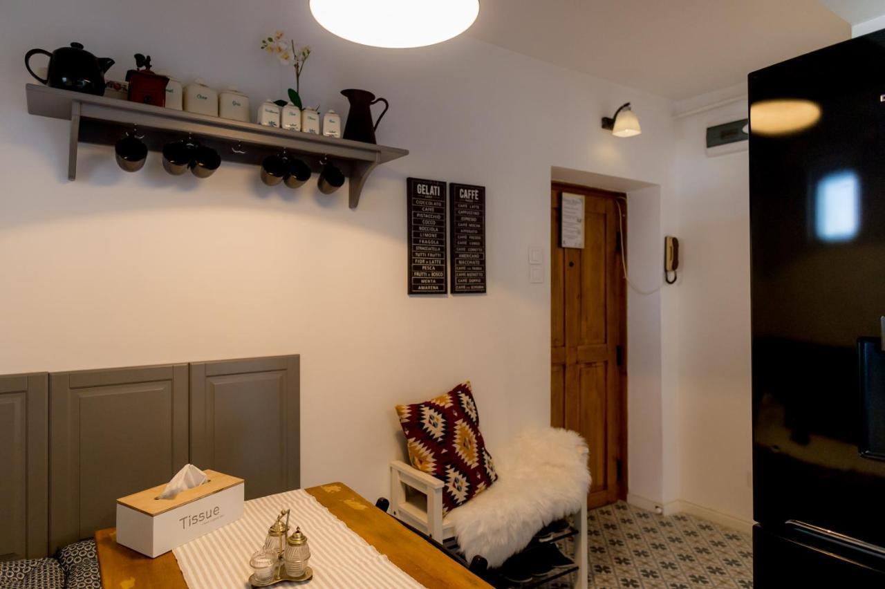 Downtown Wonder Apartament คลูจ-นาโปกา ภายนอก รูปภาพ