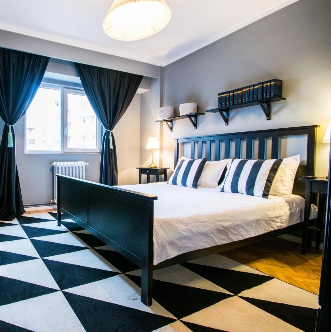 Downtown Wonder Apartament คลูจ-นาโปกา ภายนอก รูปภาพ
